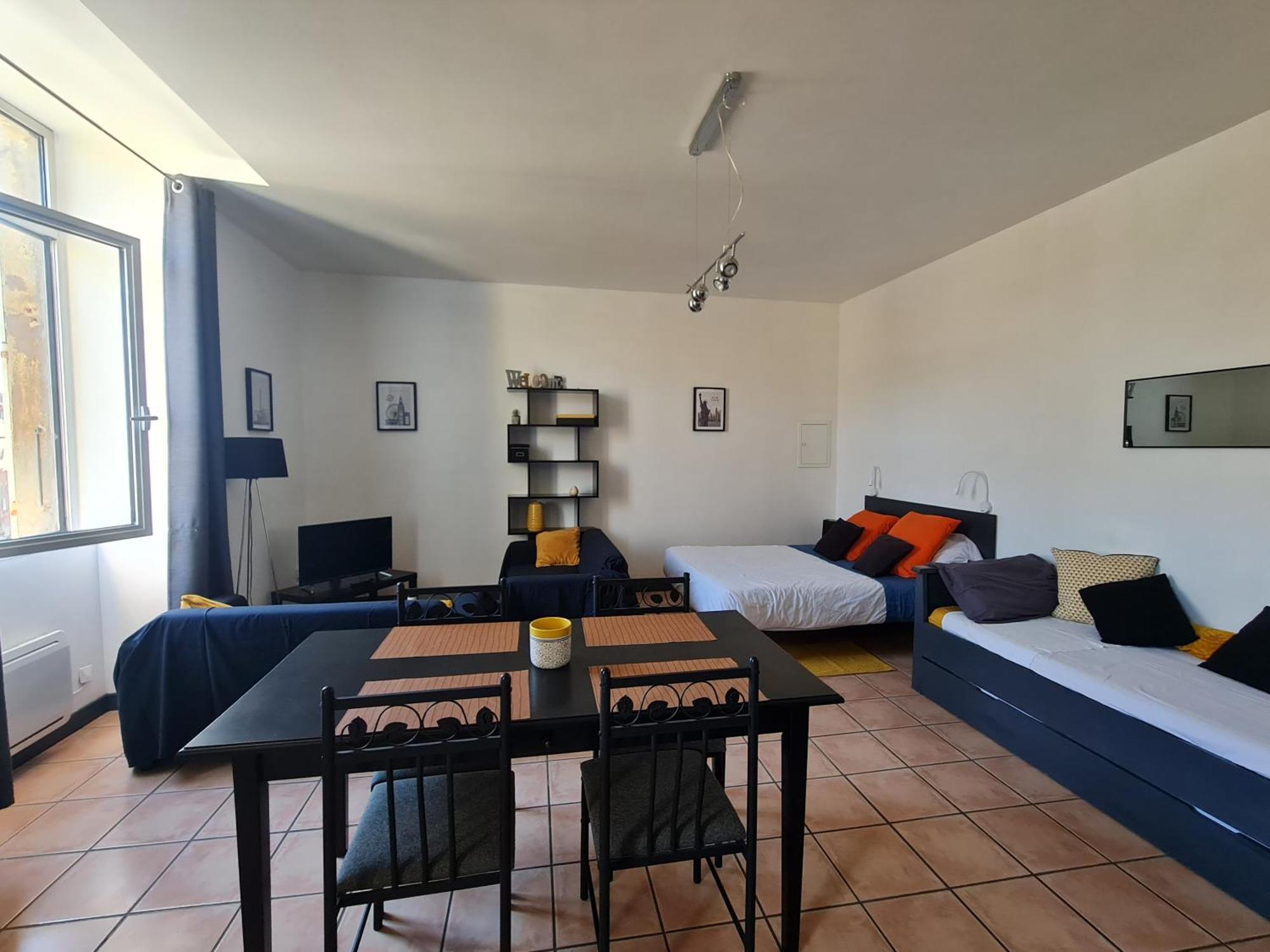 Le Prieure - Studios Jusqu'A 4 Personnes Вильнёв-ле-Безье Экстерьер фото